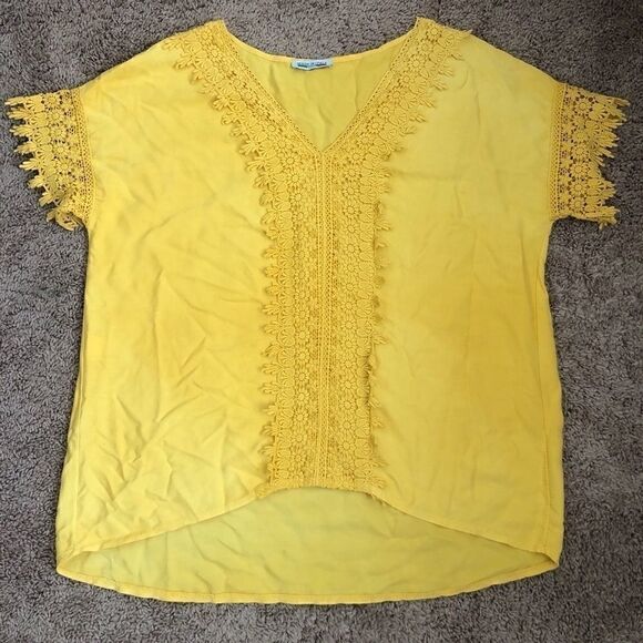 Italian blouse   - Picture 1 of 4